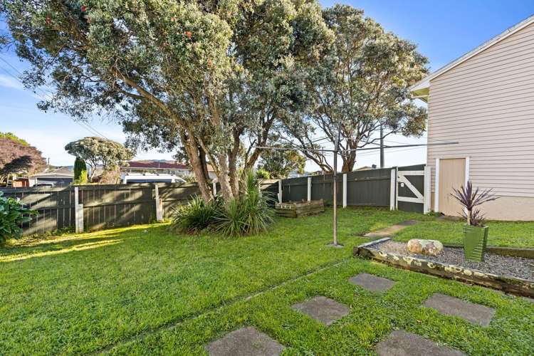 64 Astrolabe Street Cannons Creek_16