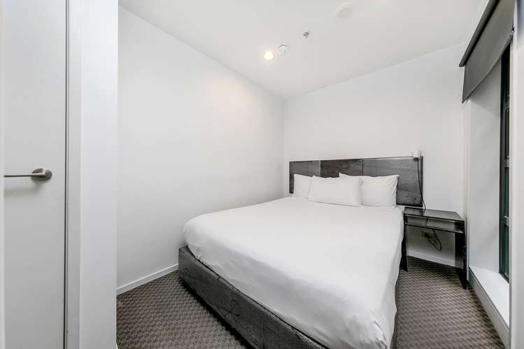 2c/6 Saint Martins Lane Grafton_11