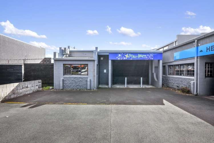 32 Clark Street New Lynn_11