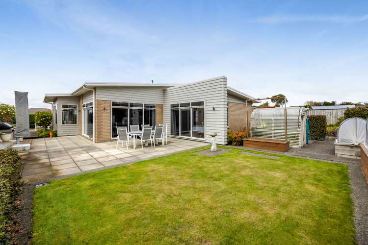 27 Montague Grove Stratford_24