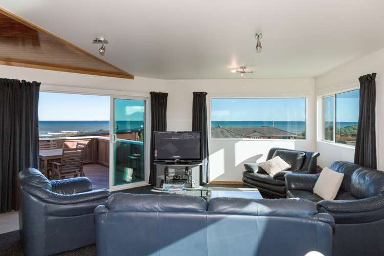 285 Tai Road Opunake_2