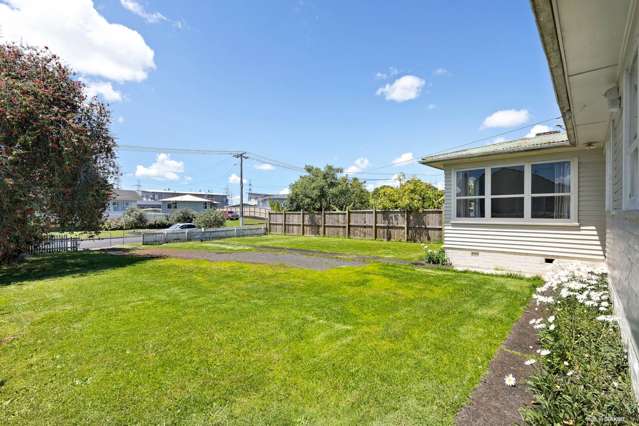 14 Laxon Avenue Otara_2