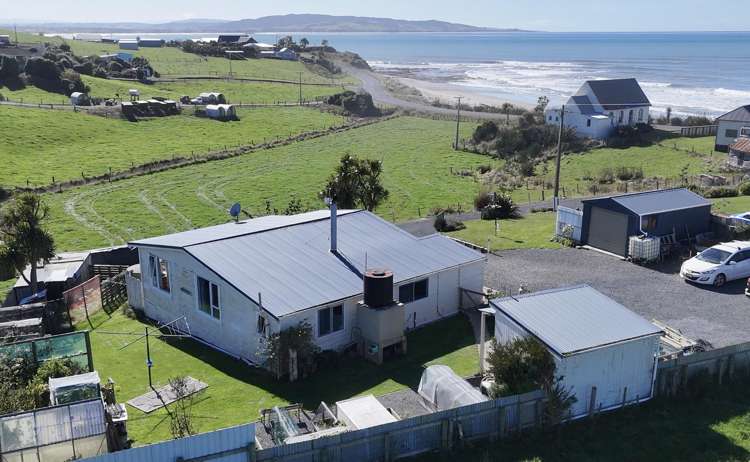 13 Wood Street Kaka Point_21