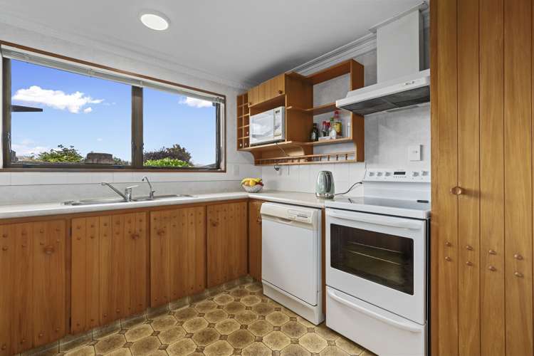 4 Aylesbury Terrace Otumoetai_12