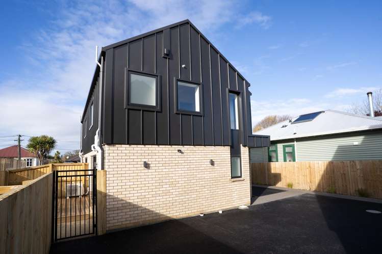 2/11 Hulbert Street Linwood_11