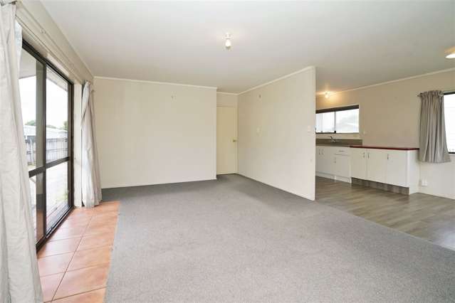 12a Lloyd Drive Nawton_3