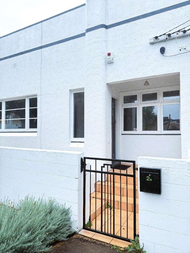 2 Bedrooms Three Kings