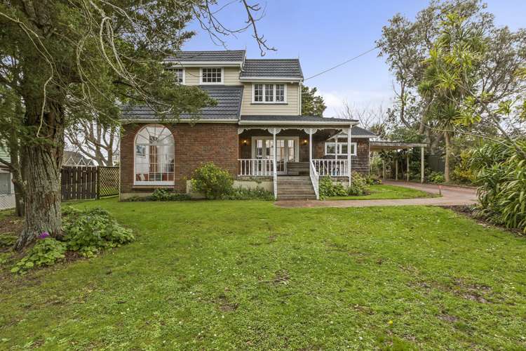 52 Golf Road New Lynn_1