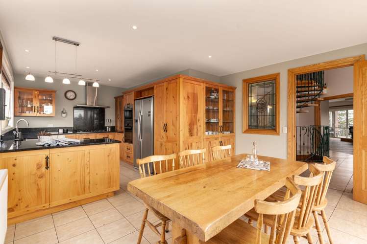 7 Nederland Avenue Burwood_6