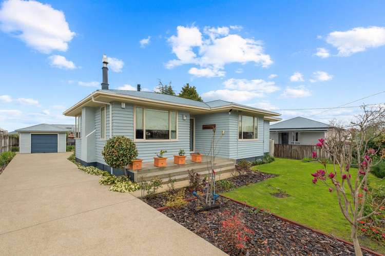 240 High Street North_0