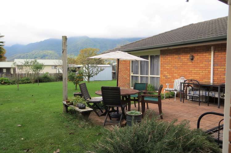 2 Follis Street Te Aroha_18