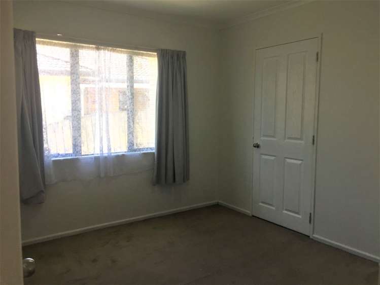 16 Gordon Stanley Drive Massey_5