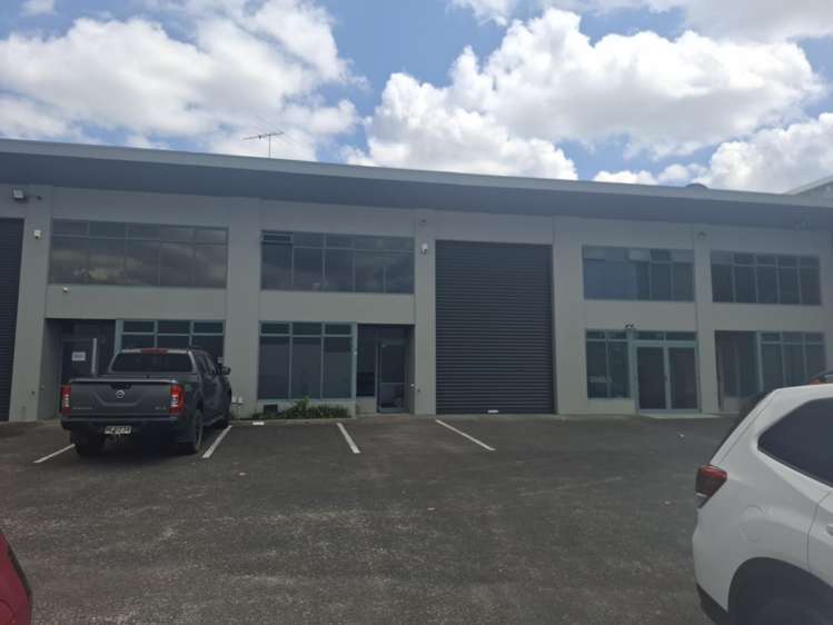 4/15 Paramount Drive_0