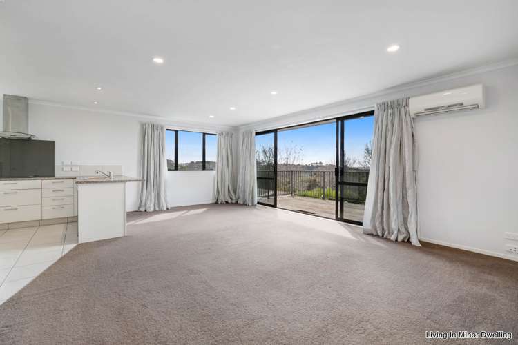 20 Roberts Road Matakatia Bay_21
