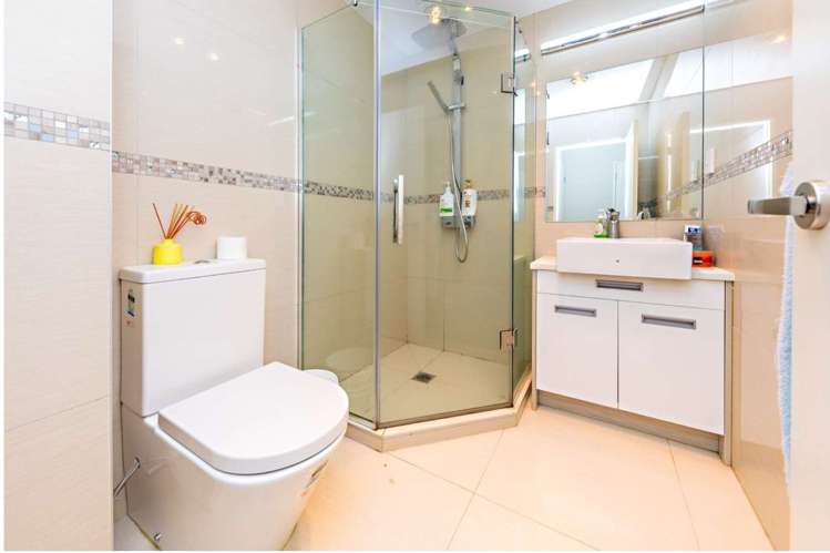 38 Pencaitland Drive Flat Bush_4