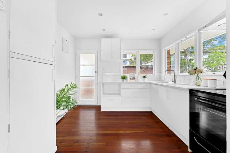 2/180 Archers Road Glenfield_9