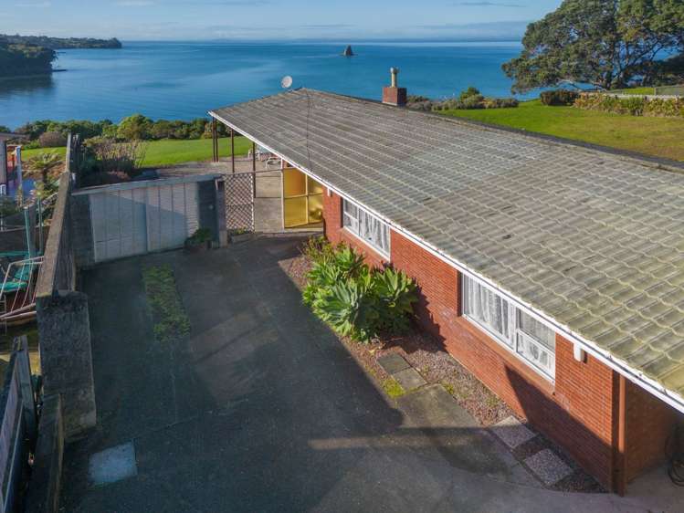 2/1017 Whangaparaoa Road Tindalls Beach_28