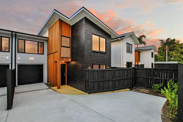 2/325 Horsham Downs Road Rototuna_2