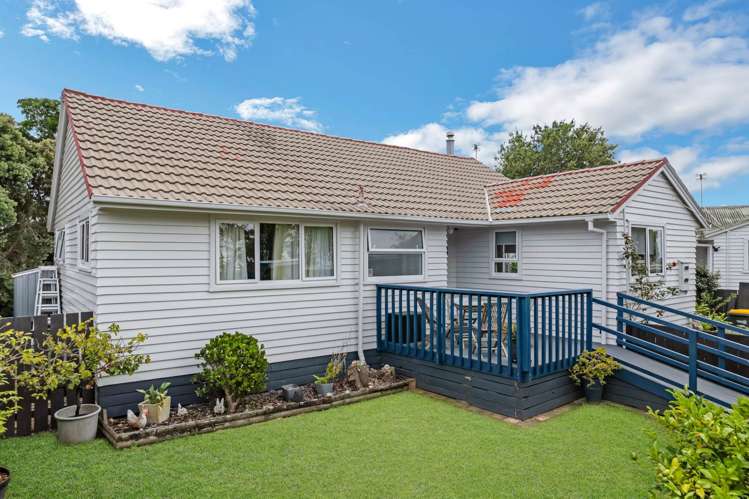 2/331 Royal Road Massey_21