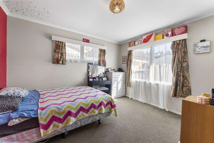 36 Churchill Avenue Richmond_17