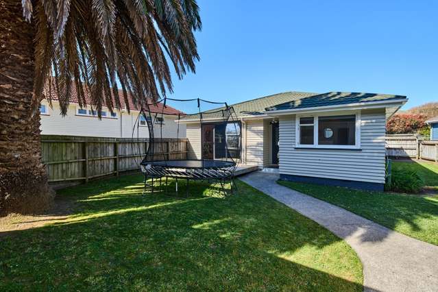 First-Home Buyer’s Dream – Central Tawa Location