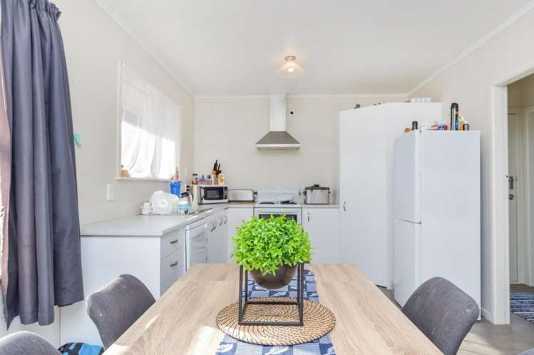 11 Yvonne Street 1107_7