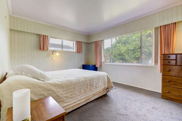 2 Sandringham Road Enderley_7