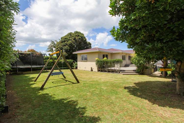 27 Stella Drive Clarks Beach_41