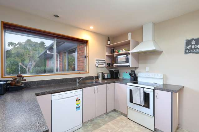 8 Maple Crescent Richmond_2