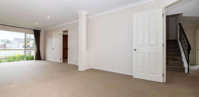 13 Oswald Close Flat Bush_3