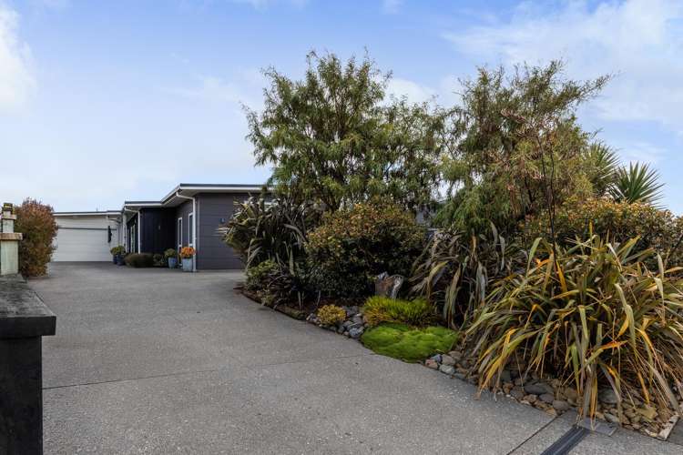 39 Waipunahau Road Waikanae_23