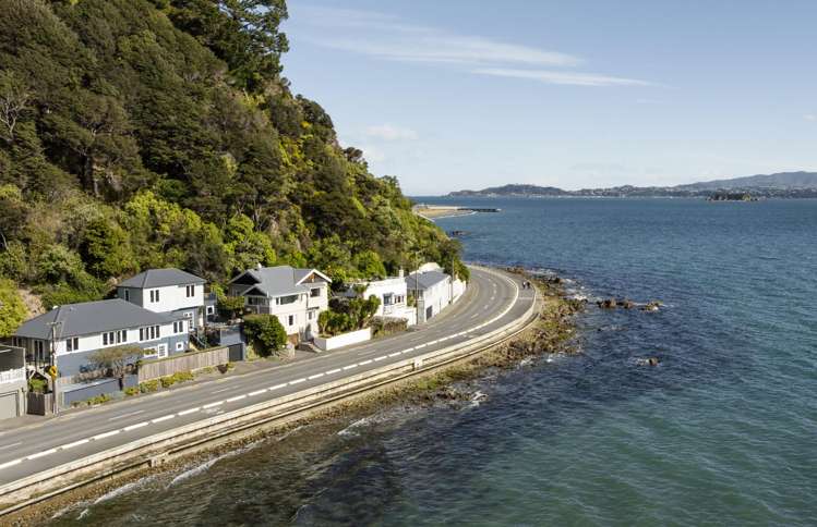 625 Marine Drive Days Bay_21