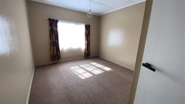 24 Masters Avenue 1076_6