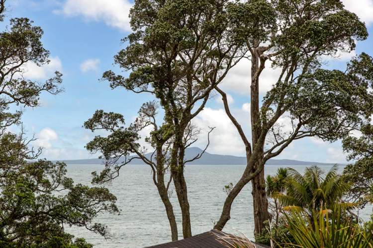 2/8 Gray Crescent Torbay_4