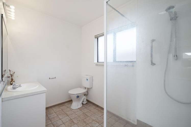 16/151 Kitchener Road Pukekohe_6