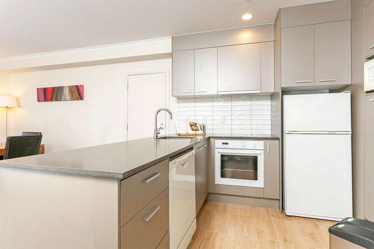 1703/171 Queen Street Auckland Central_0