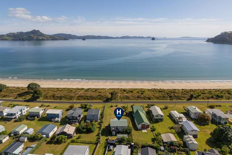 44 Marine Parade Cooks Beach_36