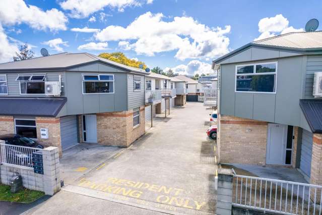 Space, Style & Convenience In A Superb Location