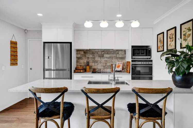 3 Condor Crescent Bell Block_13