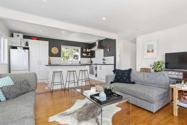68 Hilling Street Titirangi_4