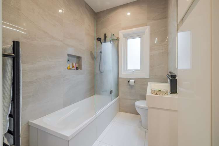 40 Shamrock Street Takaro_17