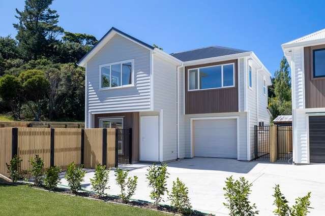 Parkside Living : Brand New, Titles & CCC Issued