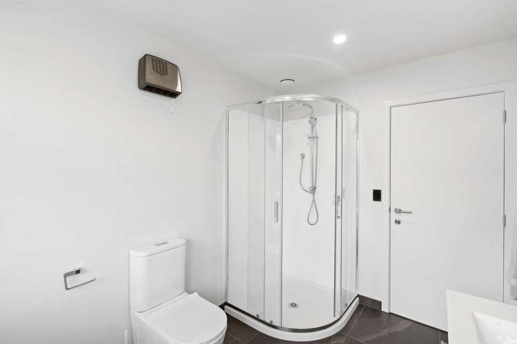 9 Gallop Lane Yaldhurst_12