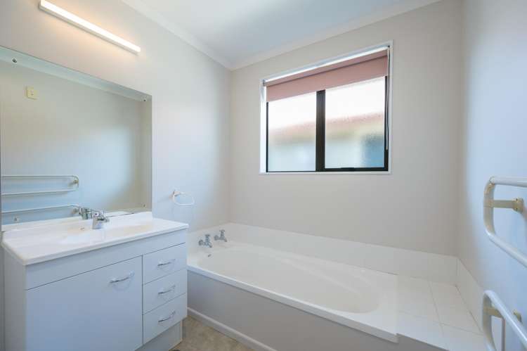 25 Ivy Crescent Richmond_18