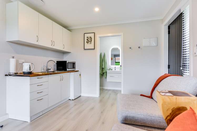 2 Alan Livingston Drive Cambridge_14