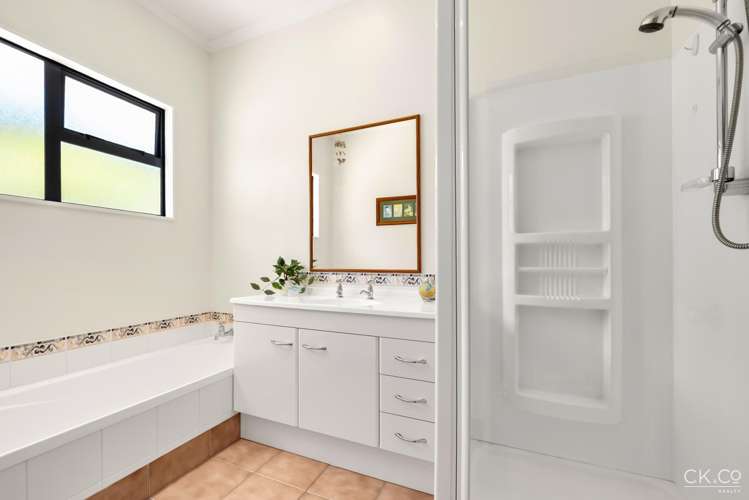 8a Garrett Place Riverstone Terraces_16