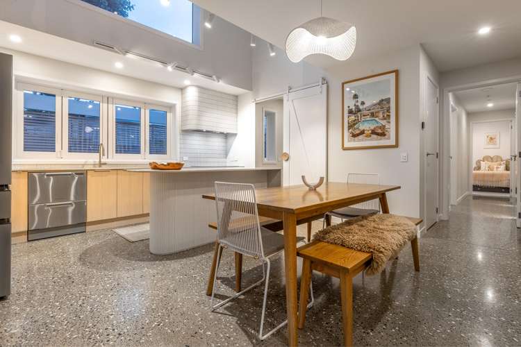 87 The Esplanade Raumati South_9