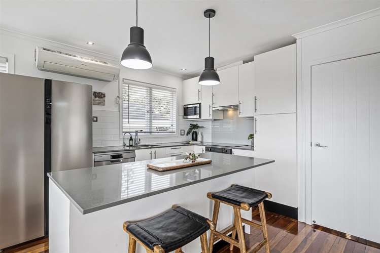 1/37 Onewa Road Northcote_5