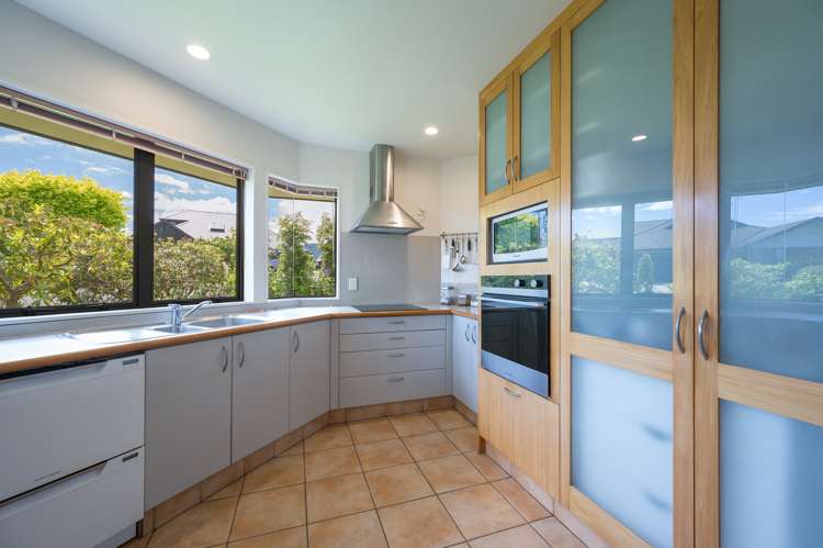 23 Olympus Way Richmond_6