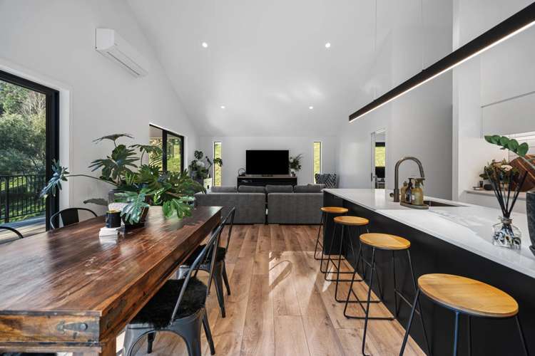 61 Hauraki Road Leigh_4